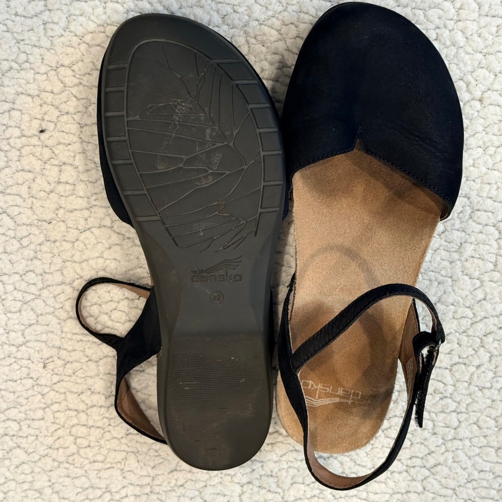 Dansko Black Nubuck Leather Closed Toe Ankle Strap Sandals Women 39 EU 8.5-9 US